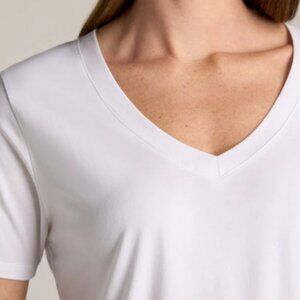 American Tall Scoop V-Neck Tee, Small